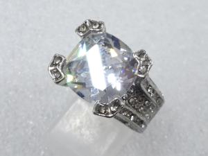 クリスタル　指輪(14号)